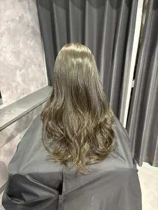 カラー nameless miichiのヘアスタイル