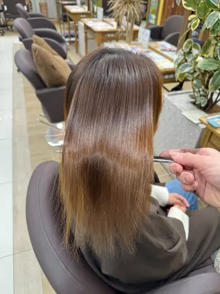 セミロング 髪質改善・縮毛矯正 白根凌二のヘアスタイル