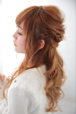 ロング カラー パーマ ヘアアレンジ 大阪レミーエクステ チビ編み込みのヘアスタイル