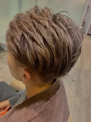 カラー メンズ 石井 彩乃のヘアスタイル
