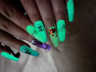 ネイル Bavardage Nailのネイルデザイン