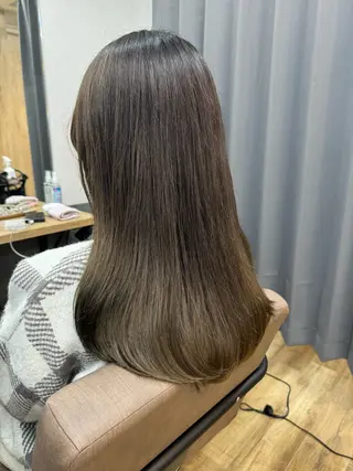 ロング カラー reeed konnoのヘアスタイル