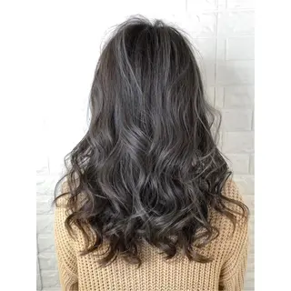 セミロング カラー 髪質改善特化KIZU /ブリーチ縮毛矯正のヘアスタイル