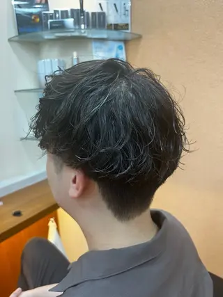 パーマ メンズ 本田 誠也のヘアスタイル