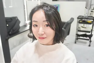 ショート カラー ミヤザキ ユタカのヘアスタイル
