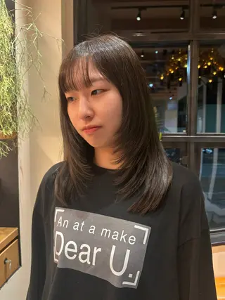 ロング 前田 唯のヘアスタイル