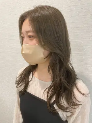 セミロング カラー Amour なぐらのヘアスタイル