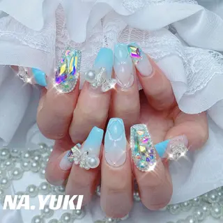 ネイル 🦋 Queenieのネイルデザイン