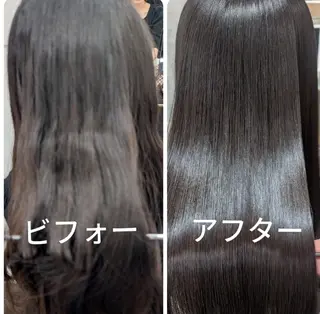 ロング 艶髪／ミントカラー／ 肌が綺麗に見えるお色のヘアスタイル