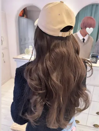 ロング カラー レイヤーカット、 大人可愛い　中村美羅のヘアスタイル