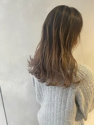 ロング カラー nishido ハイライト/パーマのヘアスタイル