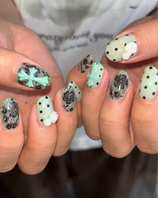 ネイル 🪐富島彩夏 /海外nail🪐のネイルデザイン