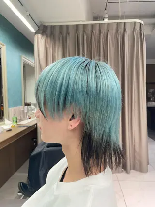カラー メンズ 渡部凌我 小顔ウルフ ハイトーンカラーのヘアスタイル
