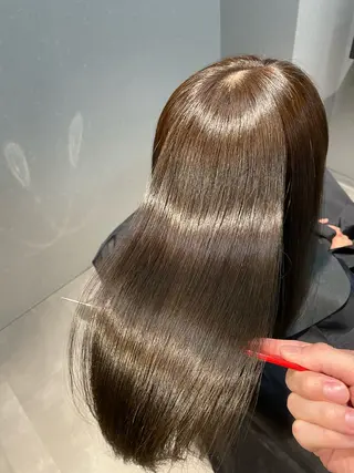 セミロング 美髪縮毛矯正メーカー 認定【山田カナト】のヘアスタイル