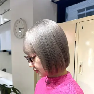 カラー 艶髪ハイトーン× ボブ🥣アイネのヘアスタイル