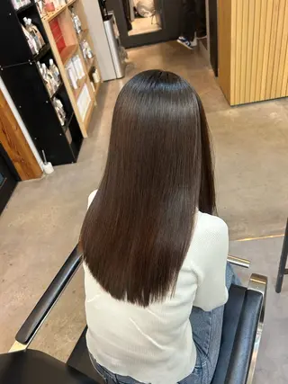 ミディアム 縮毛矯正✨/レイヤー /艶カラー✨レオンのヘアスタイル