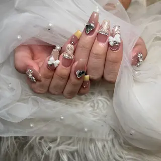 ネイル 🌈 Laule'aのネイルデザイン
