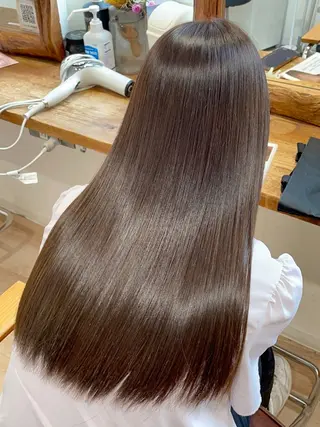 ロング カラー コトミ【メンズ】 【曲がる縮毛矯正】のヘアスタイル
