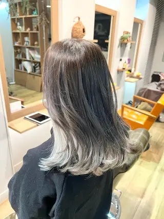 セミロング カラー 堀 望美のヘアスタイル