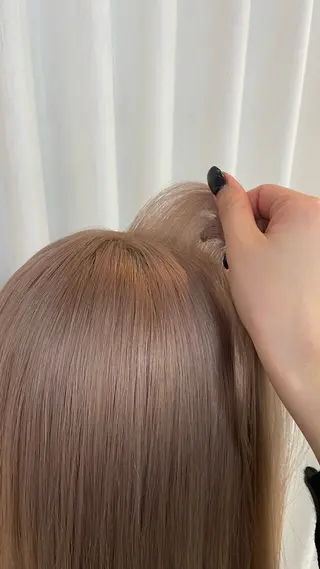 カラー Boxmico. / カカズ コトネのヘアスタイル