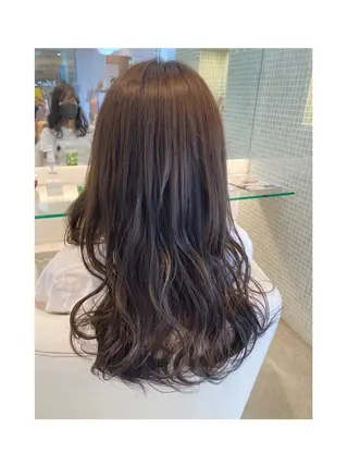 カラー 安永 里帆のヘアスタイル