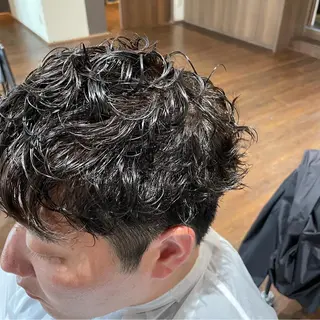 ショート パーマ メンズ 杉山 拓矢のヘアスタイル