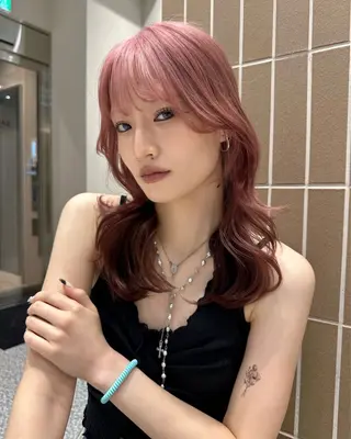 ロング カラー ピンクカラー美容師 新宿美容室🎀のヘアスタイル