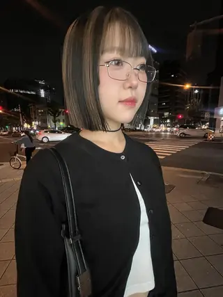 カラー sliver ・siki /YUIのヘアスタイル