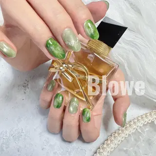 ネイル Blowe ニュアンスのネイルデザイン