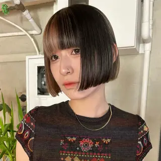 ショート カラー ボブハイトーン🦖 デザインMAMIのヘアスタイル
