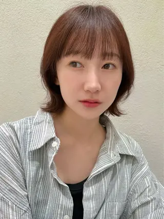 セミロング 米澤 由衣のヘアスタイル
