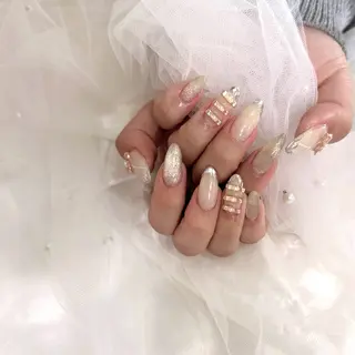 ネイル sara : salon ELVIのネイルデザイン