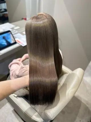 ロング 透明感/赤み消し reikoのヘアスタイル