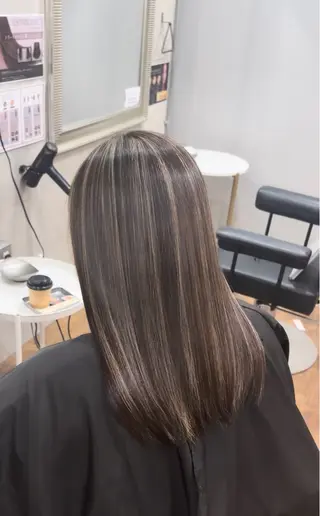 カラー 🎀SoL🎀佐藤 楓夏のヘアスタイル