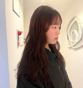 ロング あやか/ベージュ /透け感カラーのヘアスタイル