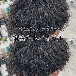 ショート パーマ メンズ 山﨑 結太のヘアスタイル