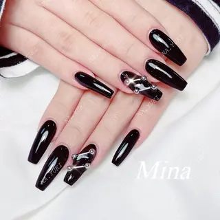 ネイル 🦋 Queenieのネイルデザイン
