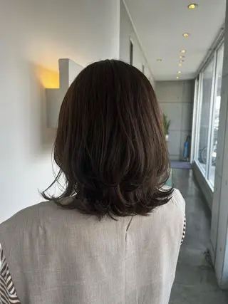 ミディアム おせ ちさとのヘアスタイル