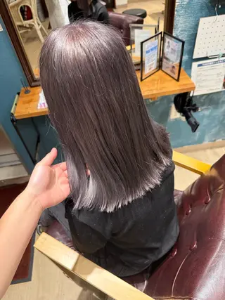 ミディアム カラー ALOHANA/ Riiのヘアスタイル
