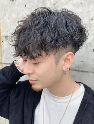 パーマ メンズ 中谷海里/フェザー パーマ/スパイキーのヘアスタイル
