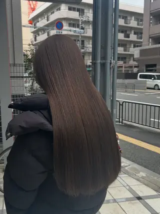 カラー 西村 優那のヘアスタイル