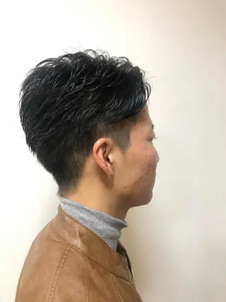 メンズ うる艶レイヤーカット hinakoのヘアスタイル
