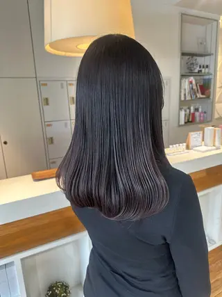 ロング カラー 塩澤 榛奈のヘアスタイル