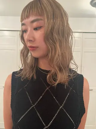 カラー ブリーチカラー🎀 韓国風/寺門美優のヘアスタイル
