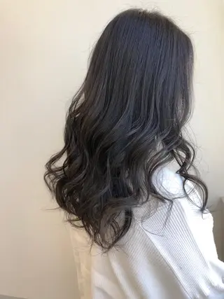 セミロング カラー 【透明感、艶髪】西村 有司のヘアスタイル