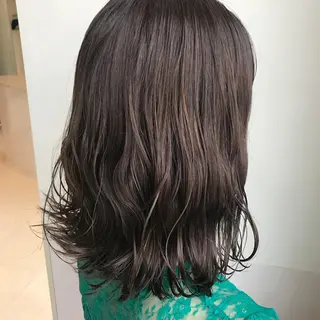 ミディアム カラー Oopsレイヤー 加藤澄都のヘアスタイル
