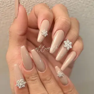 ショート カラー パーマ ヘアアレンジ メンズ アイブロウ マツエク・マツパ ネイル キッズ ease NAIL SALONのネイルデザイン
