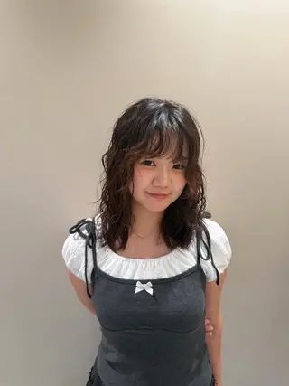 セミロング パーマ 阪上 沙織のヘアスタイル