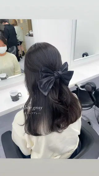 ロング カラー 抜け感レイヤー︴ ニュアンスカラーのヘアスタイル