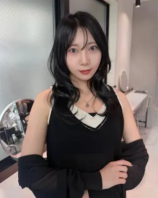 セミロング カラー レイヤーカット 韓国ヘアayameのヘアスタイル